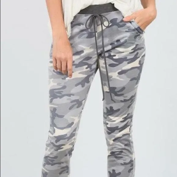 Camo Elastic Joggers