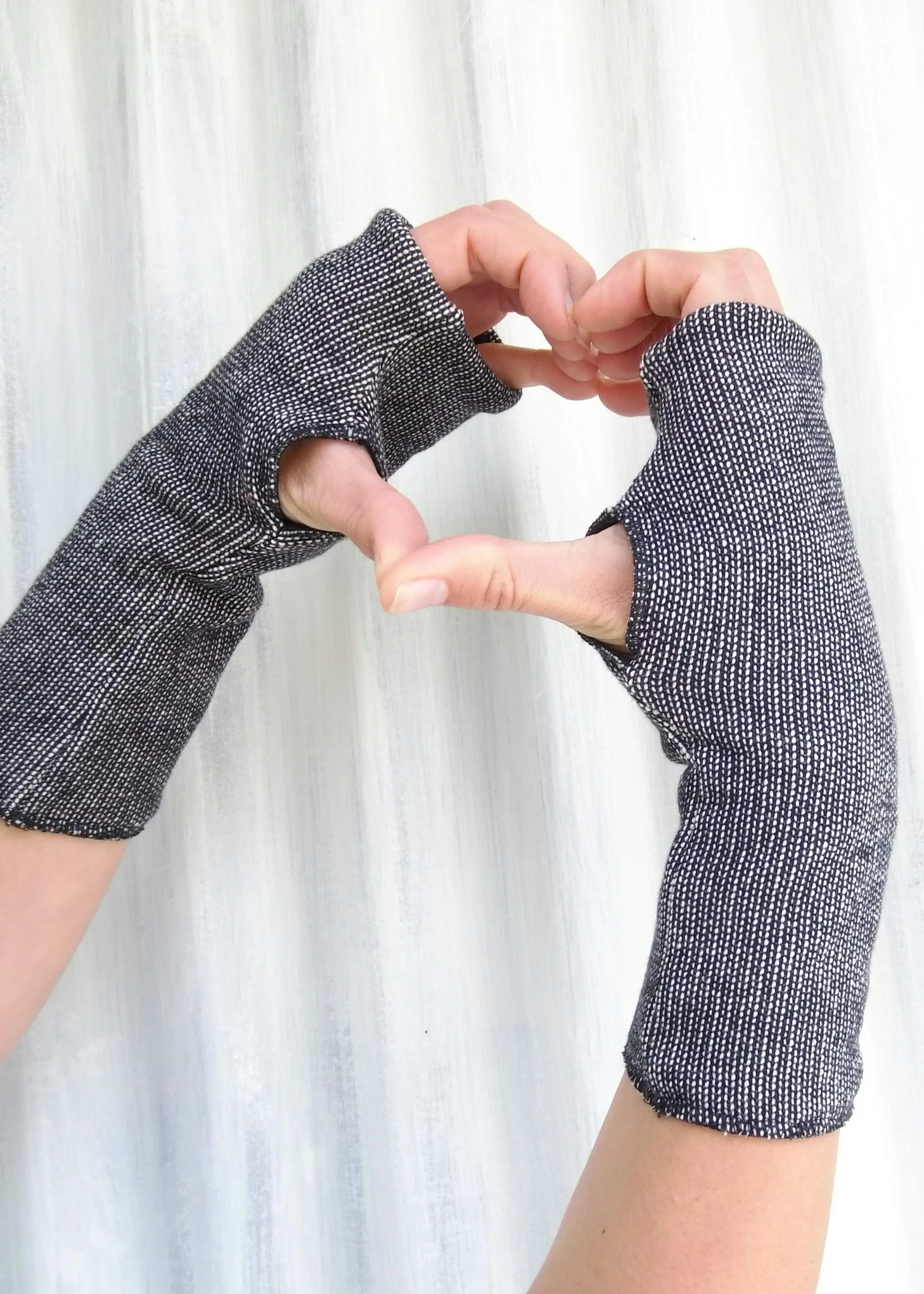 Dark Gray Alex Arm Warmers