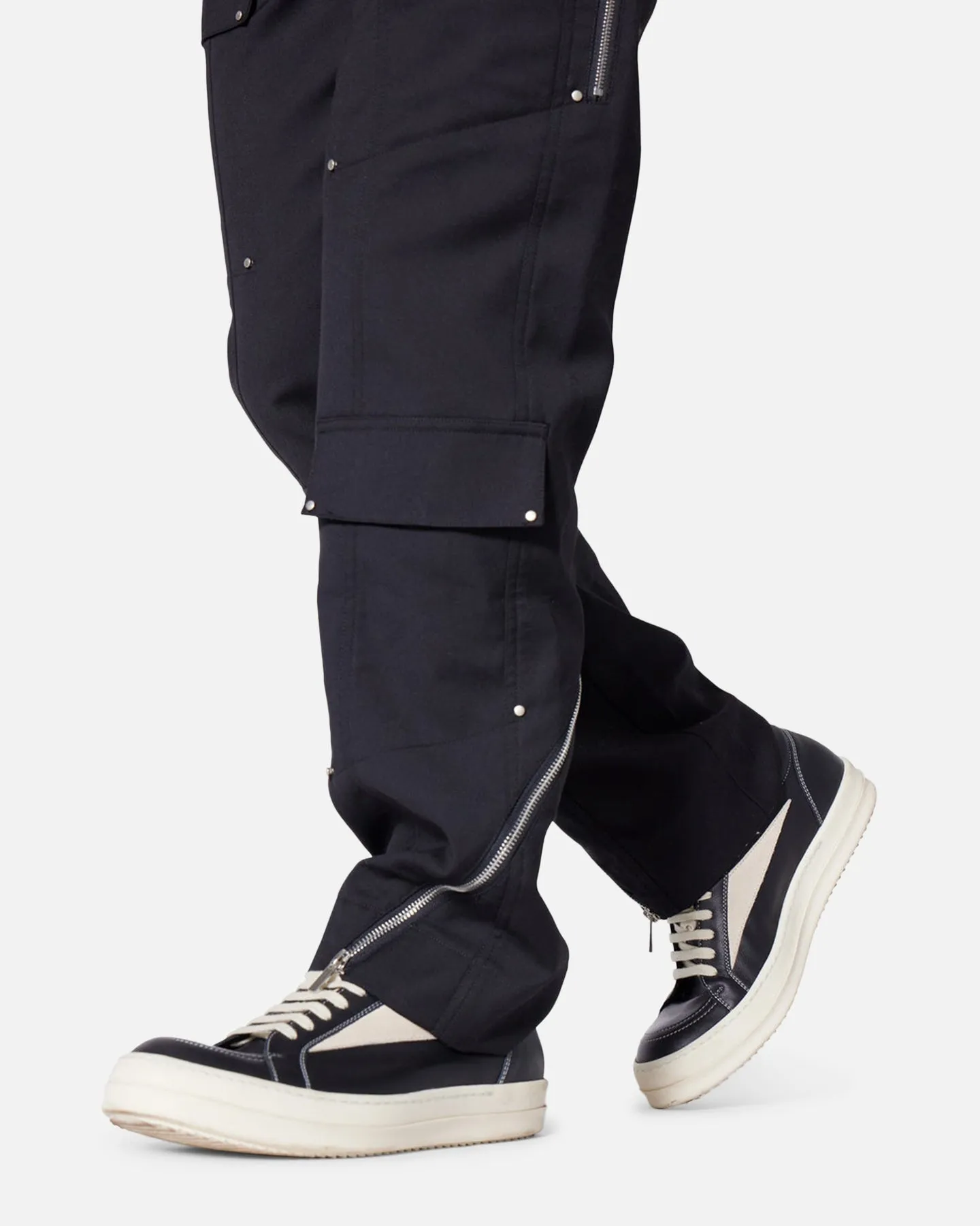 MNML Angled Zip Cargo Pants Black