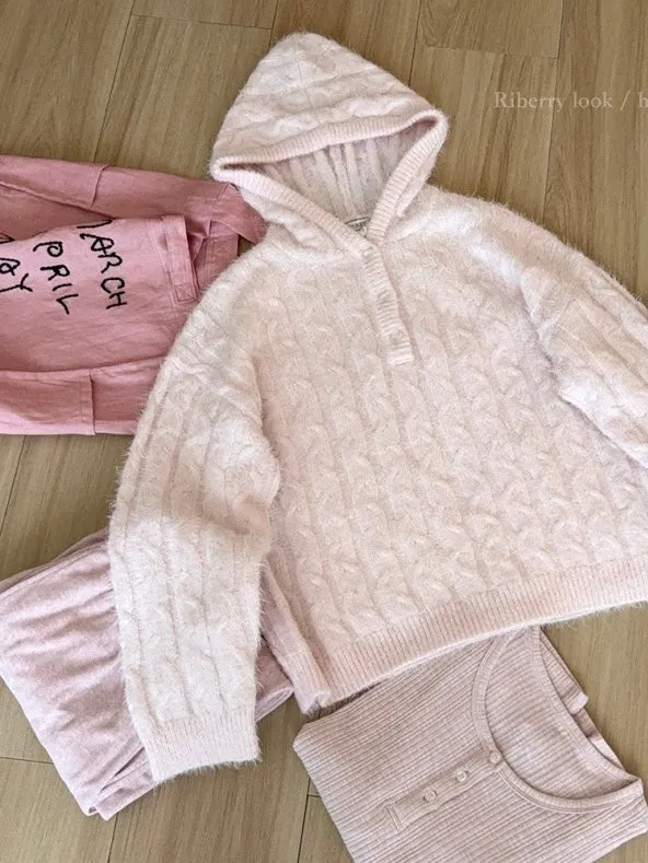 Soft Pink Age Wool Blended Sweater Hoodie