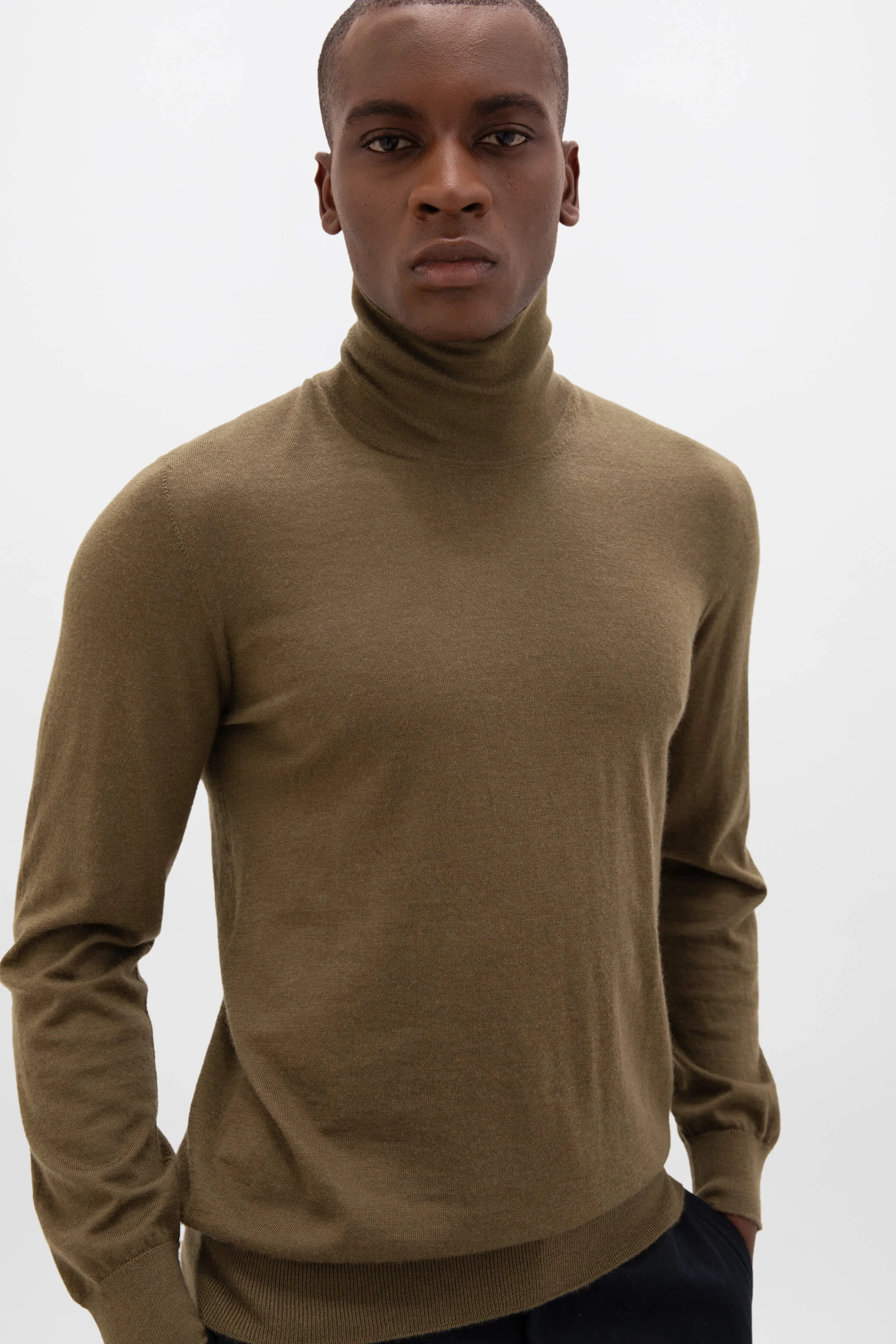 Superfine Cashmere Roll Neck