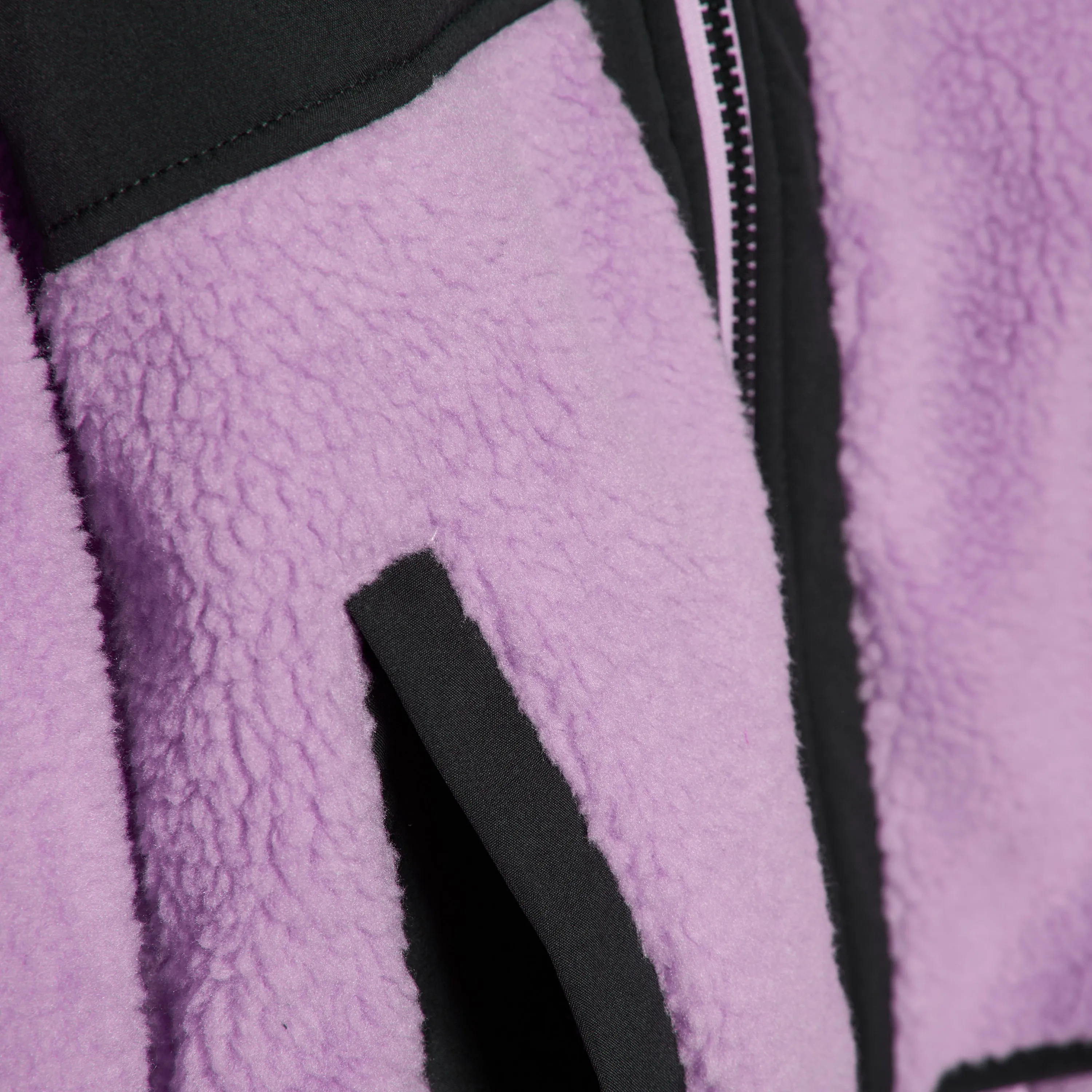 Teddy Fleece Jacket with Hood in Violet Tulle